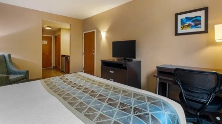 Best Western Plus Miami Airport North Hotel & Suites