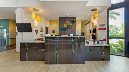 Best Western Plus Miami Airport North Hotel & Suites