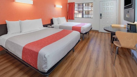 Motel 6 Thousand Oaks, CA | Rent an Hotel Room Tonight!